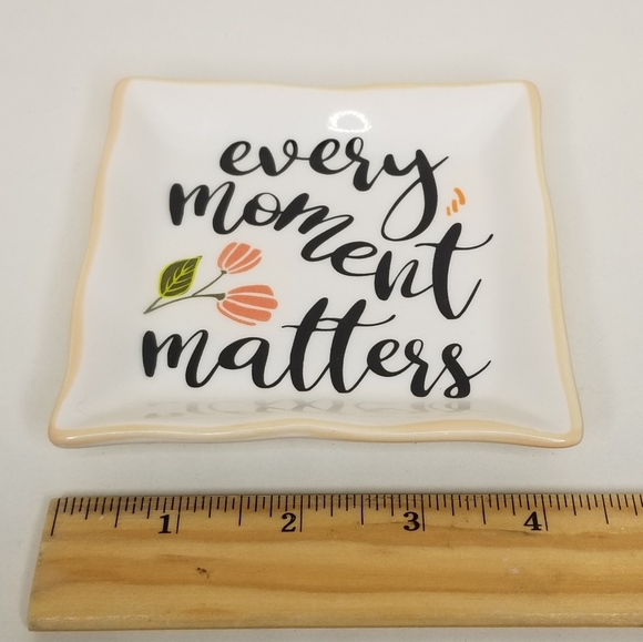 Young's Every Moment Matters Inspirational Ring Dish Trinket Tray 4.5" x 4.5" Sq - Picture 5 of 7